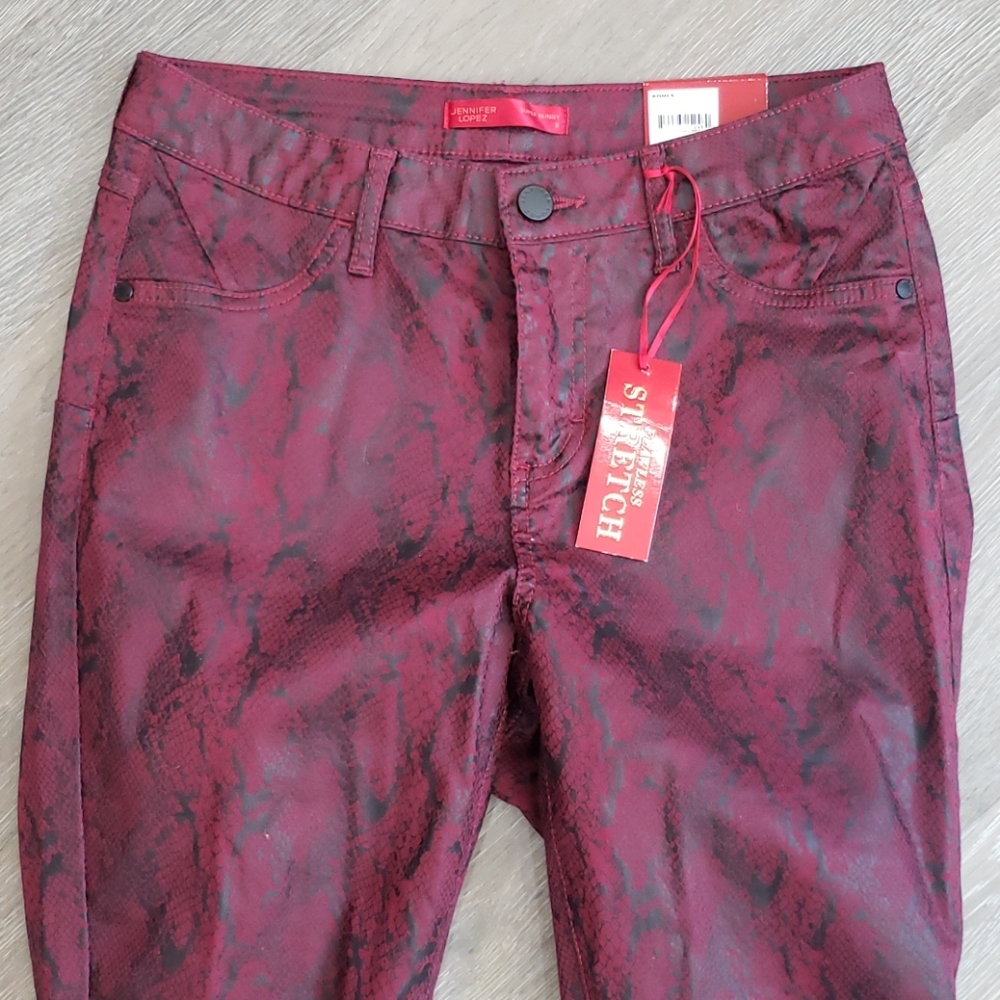 Jennifer Lopez Snake Print Snakeskin jeans black red size 6 NWT